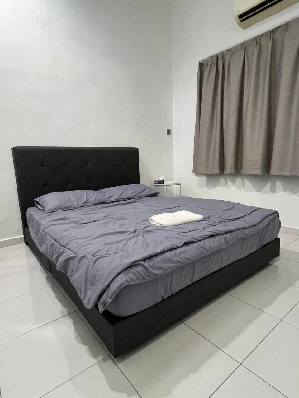 M Guest House2 *